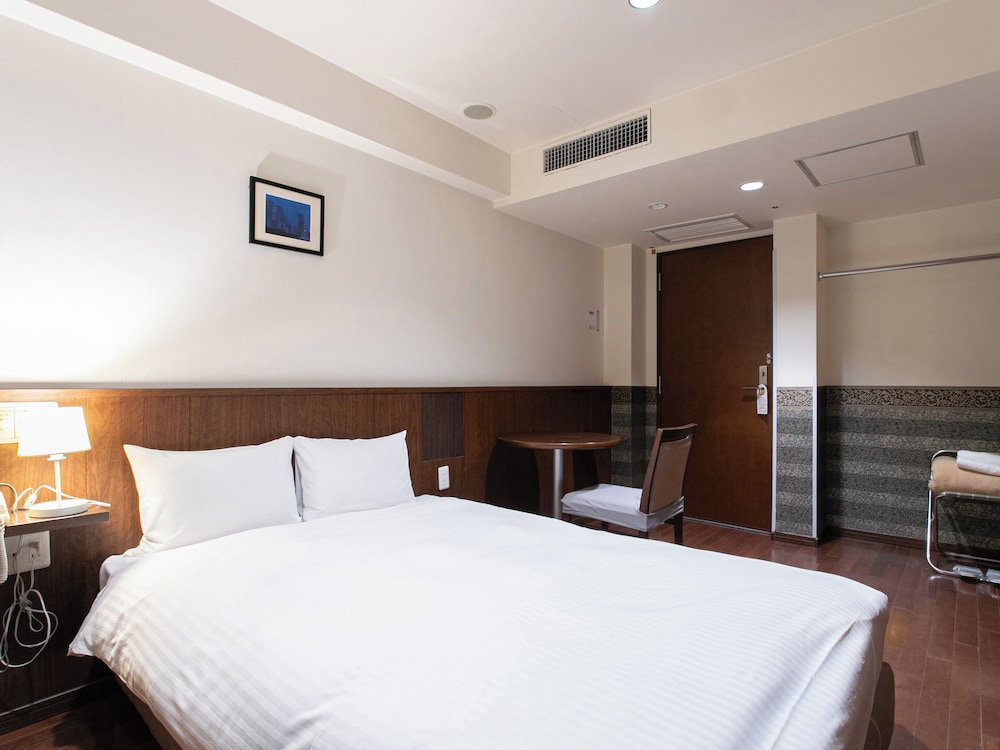 デラックス ダブルルーム 禁煙 客室11 | サットンホテル博多シティ