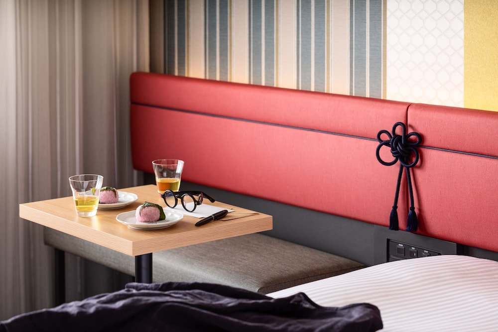 スーペリアワイドキング (禁煙) 客室の設備とサービス1 | 三井ガーデンホテル京都四条