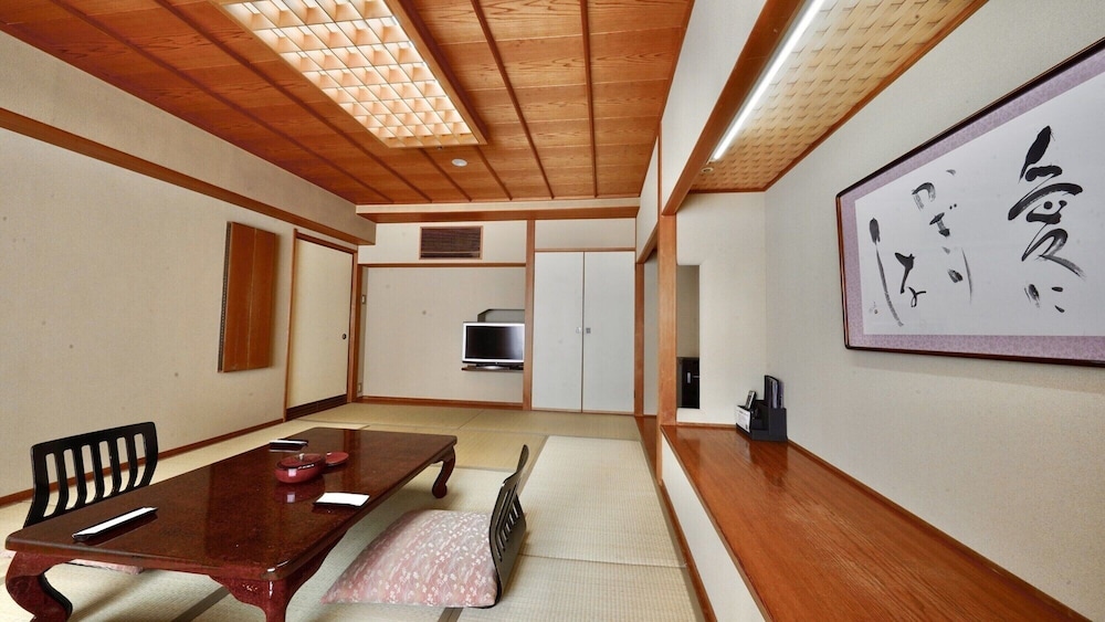 [葵館] 純和室 禁煙 客室1 | 紀州・白浜温泉 むさし