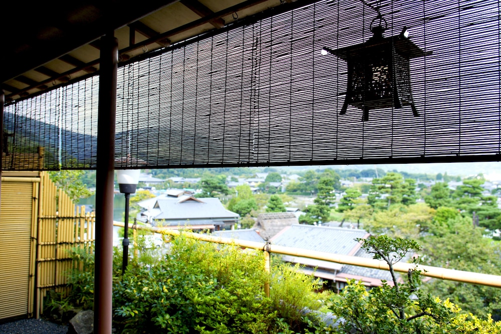 [碧川閣] 露天風呂付客室 (禁煙) 客室2 | 京都 嵐山温泉 渡月亭