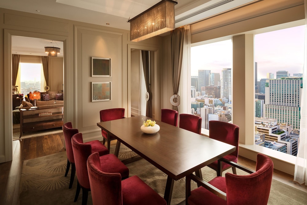 プレジデンシャル スイート キングベッド 1 台 禁煙 (Matsu Suite, 1 Bedroom) 客室2 | セント レジス ホテル 大阪