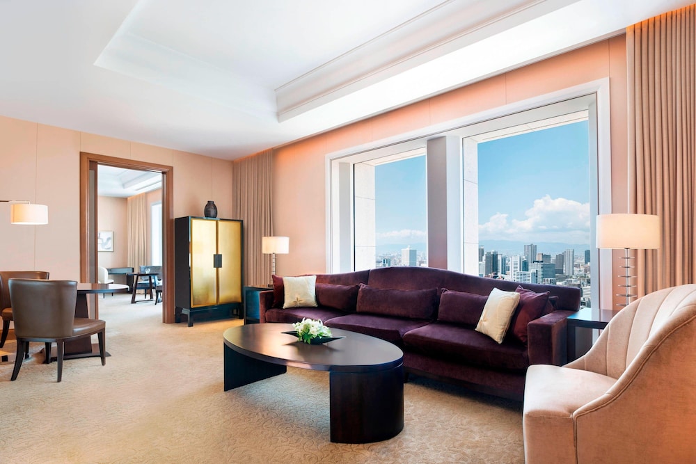 グランド スイート キングベッド 1 台 禁煙 シティビュー (Grand Deluxe Suite King) | セント レジス ホテル 大阪