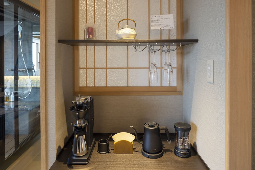 湖游 エレガントスイート（天然温泉 半露天風呂付き・禁煙） 客室4 | びわこ緑水亭