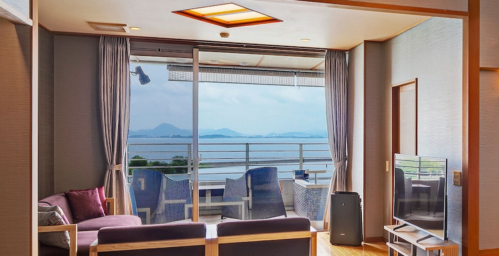 びわの風 和室(天然温泉露天風呂付き・禁煙) 部屋からの景観0 | びわこ緑水亭