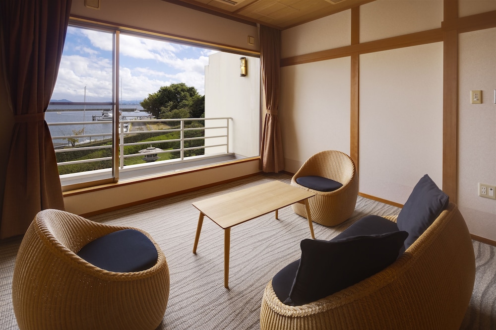 萬葉 和室(天然温泉露天風呂付き・禁煙) 部屋からの景観0 | びわこ緑水亭