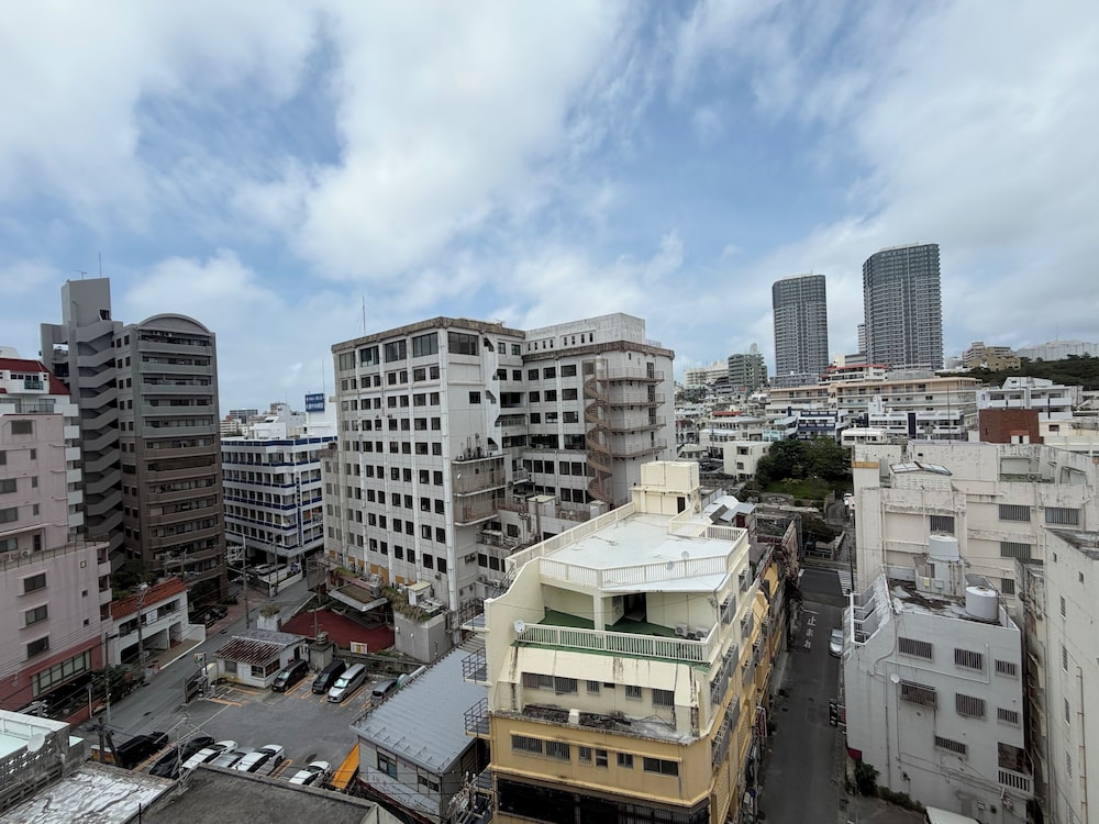 ツインルーム 部屋からの景観1 | 琉球オリオンホテル 那覇国際通り