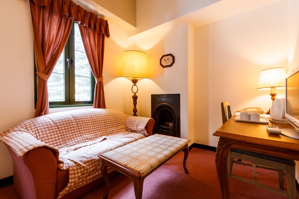 【禁煙】ファミリールーム1-4名様 客室2 | ホテルけやきの樹