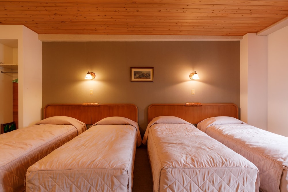 【禁煙】ファミリールーム1-4名様 客室1 | ホテルけやきの樹