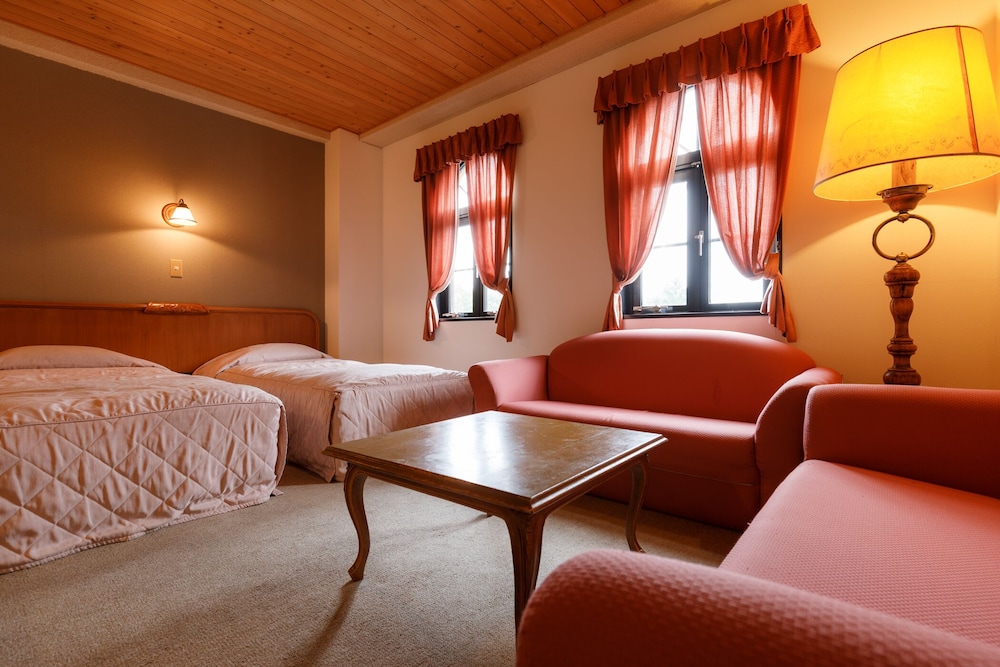 【禁煙】ファミリールーム1-4名様 客室3 | ホテルけやきの樹