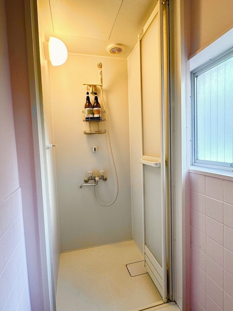 ファミリー ルーム（別館） バスルーム0 | サクラホテル神保町