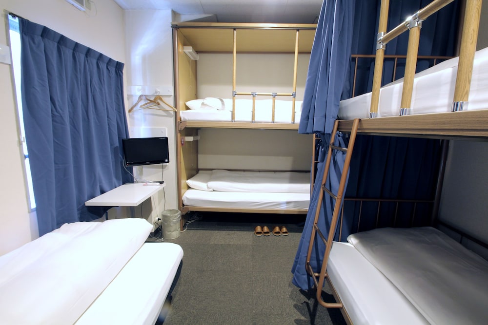 ファミリー ルーム 5 ベッドルーム 客室2 | サクラホテル神保町