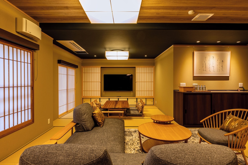 和風スイート 客室4 | NISHIYAMA RYOKAN - 1953年創業