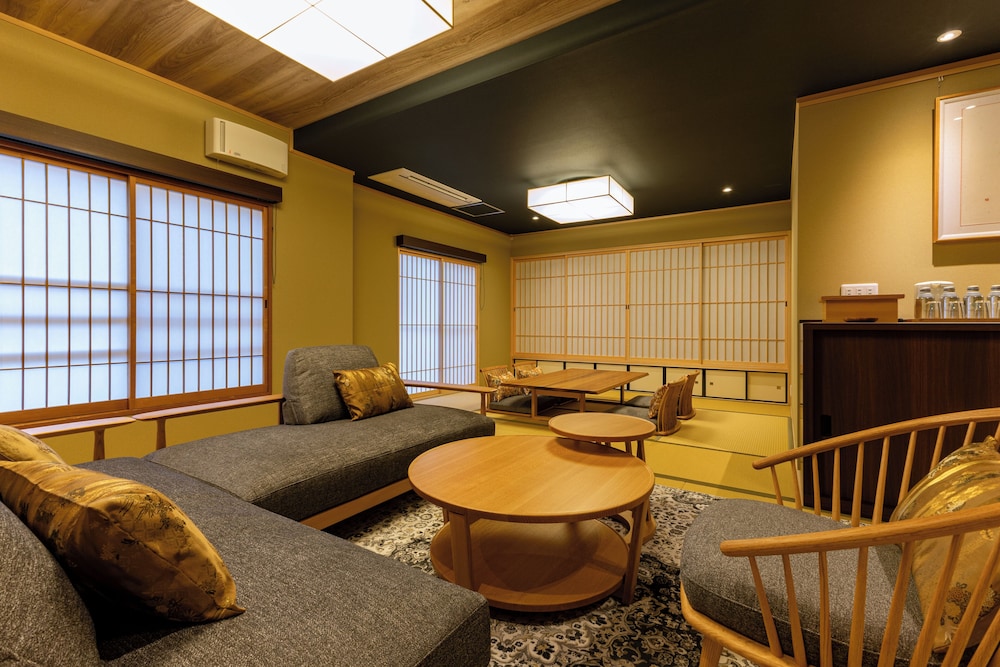 和風スイート 客室3 | NISHIYAMA RYOKAN - 1953年創業