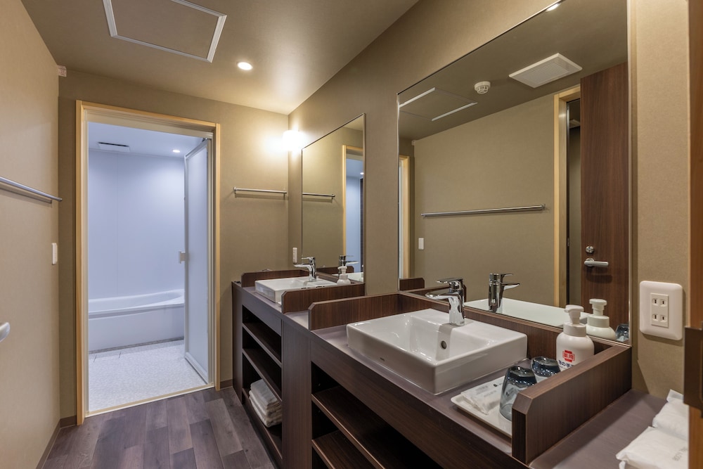 和風スイート バスルーム0 | NISHIYAMA RYOKAN - 1953年創業