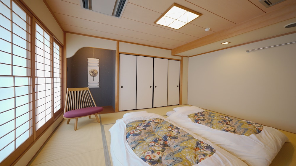 和室 デラックスルーム 客室2 | NISHIYAMA RYOKAN - 1953年創業