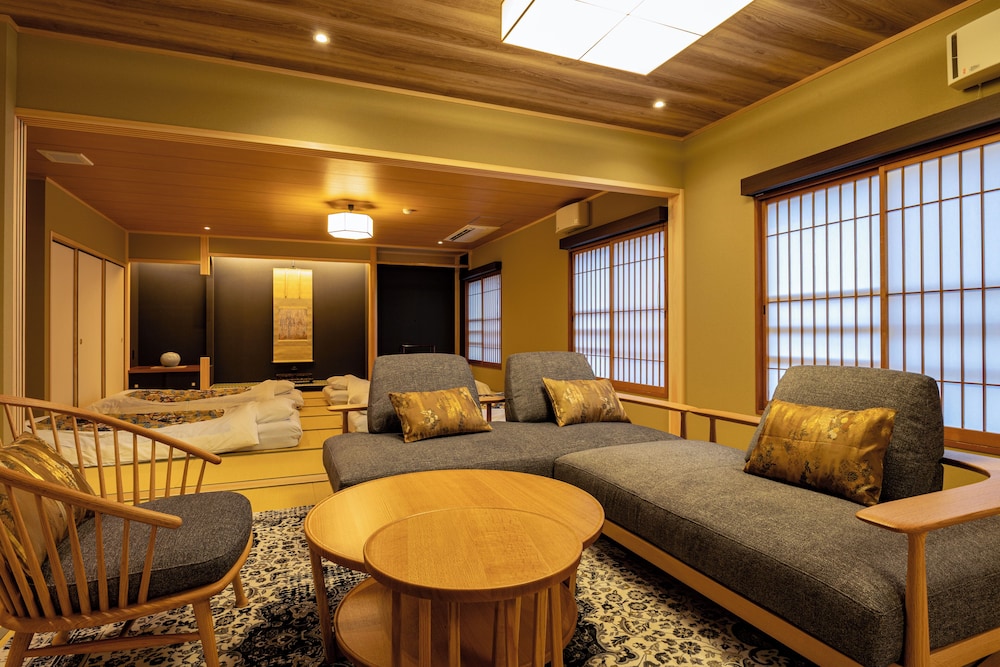 和風スイート | NISHIYAMA RYOKAN - 1953年創業