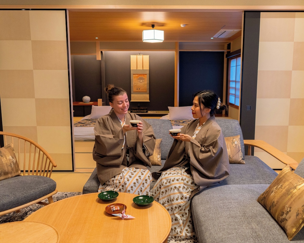 和風スイート 客室11 | NISHIYAMA RYOKAN - 1953年創業