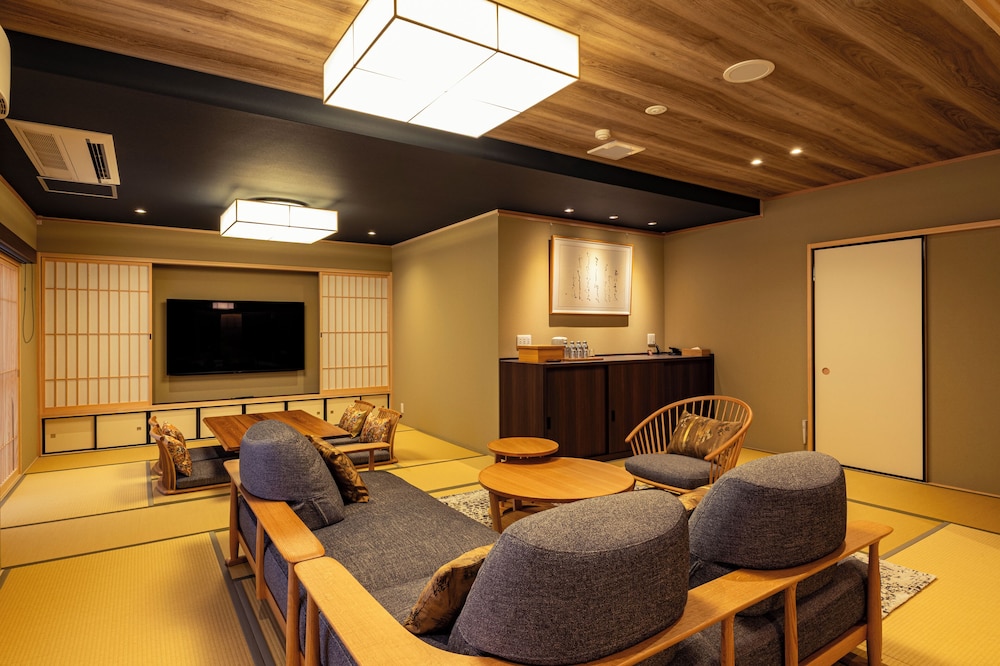 和風スイート 客室6 | NISHIYAMA RYOKAN - 1953年創業