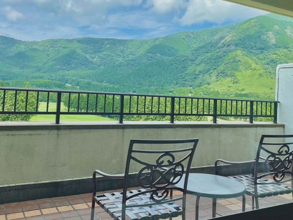 プレミア ルーム 禁煙 素泊まりプラン 客室4 | 箱根仙石原プリンスホテル