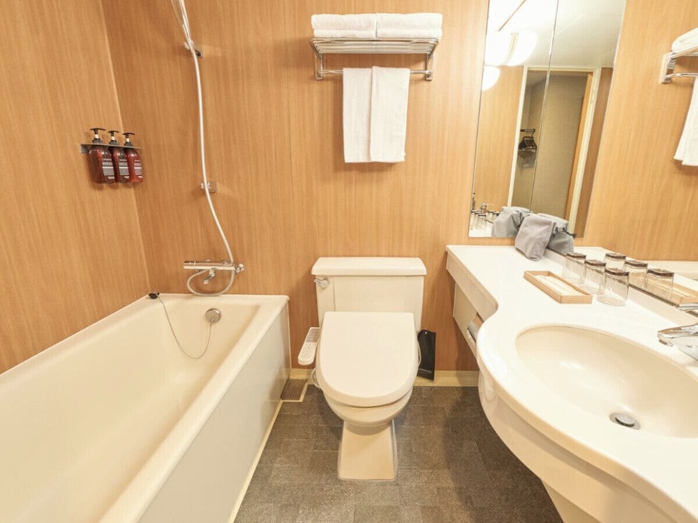 デラックスツイン (2ダブルベッド) 2～5名 禁煙 バスルーム0 | ワン・ステーションホテル熊本