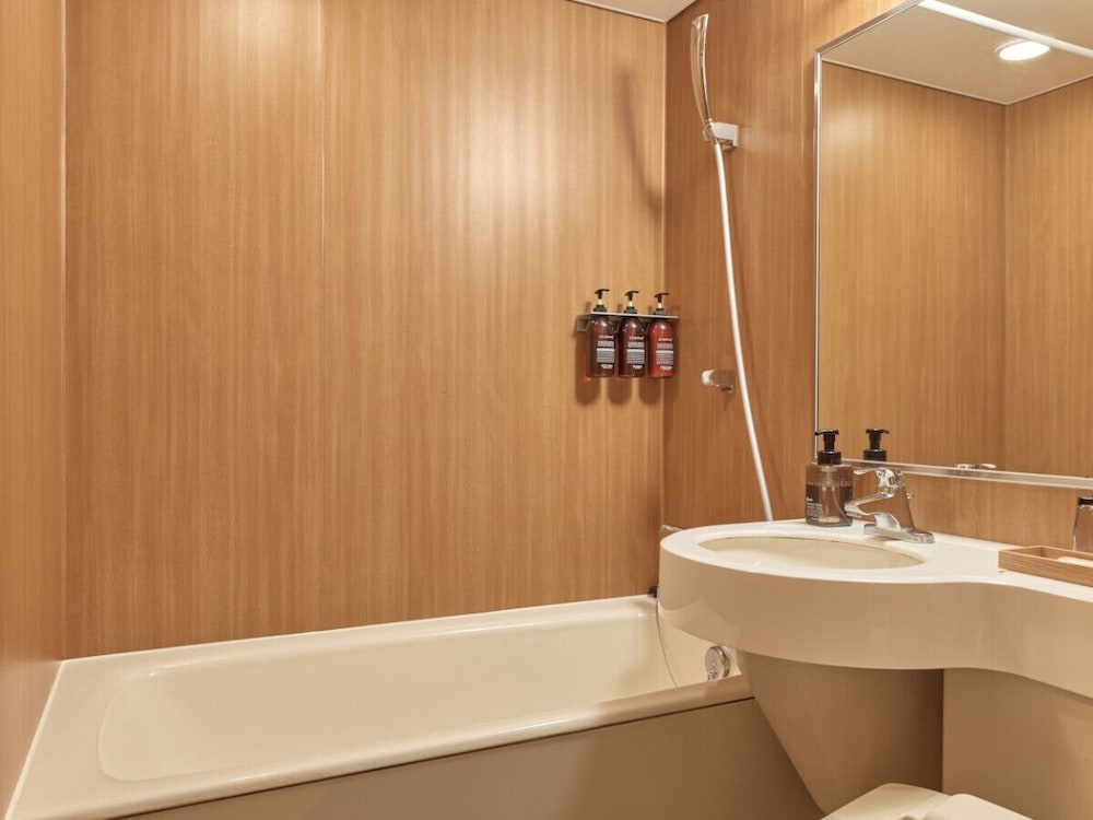 コンフォートツイン (1～2名) 禁煙 バスルーム1 | ワン・ステーションホテル熊本