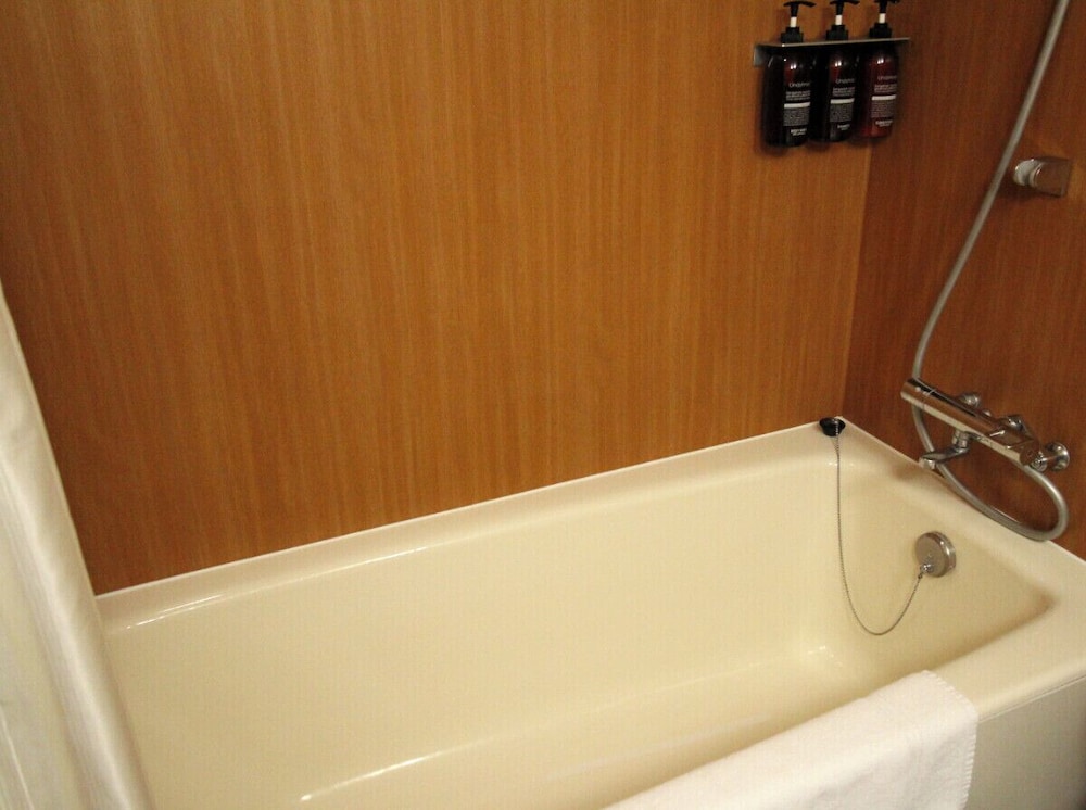 コンフォートツイン (1~2名) 禁煙 バスルーム1 | ワン・ステーションホテル熊本