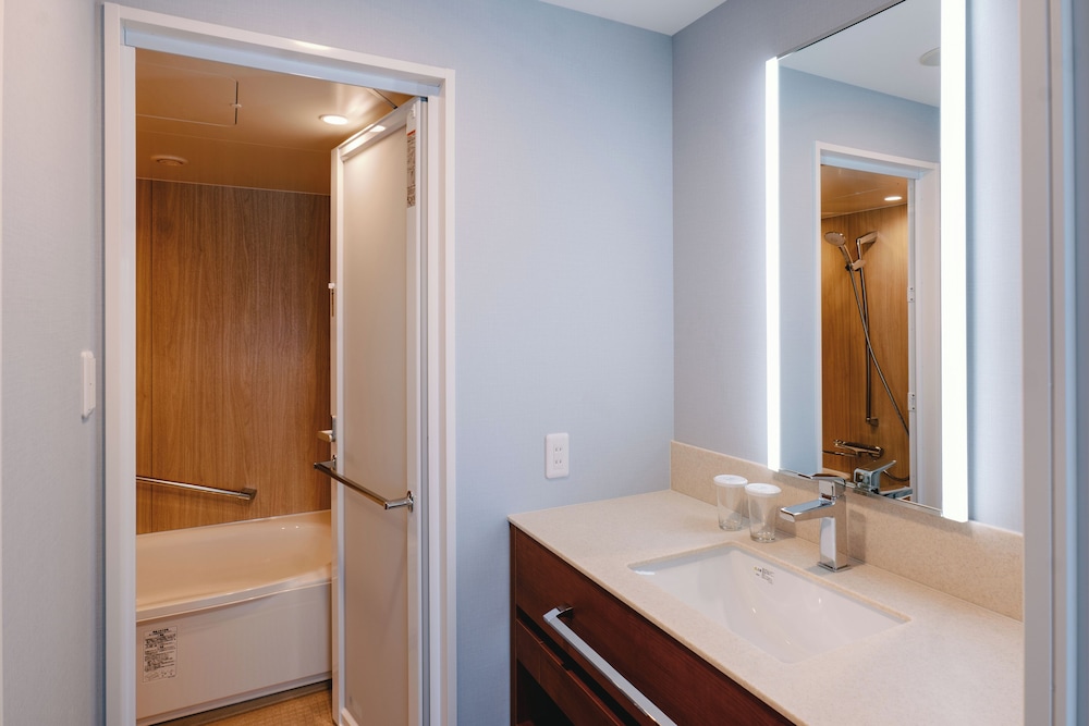 デラックス ツインルーム 禁煙 (200cm x 120cm x 2) 客室2 | ホテルボストンプラザ草津