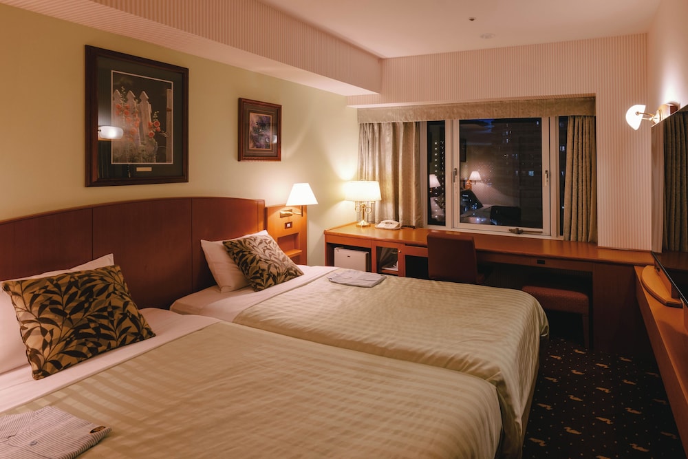 スタンダード ツインルーム 禁煙 (200cm x 105cm x 2) 夕食18時スタート 客室2 | ホテルボストンプラザ草津