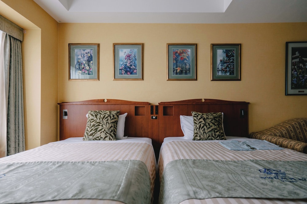 デラックス ツインルーム 禁煙 (200cm x 120cm x 2) 夕食18時スタート 客室6 | ホテルボストンプラザ草津