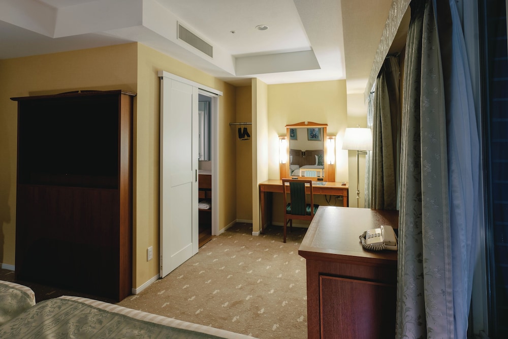 デラックス ツインルーム 禁煙 (200cm x 120cm x 2) 夕食18時スタート 客室7 | ホテルボストンプラザ草津