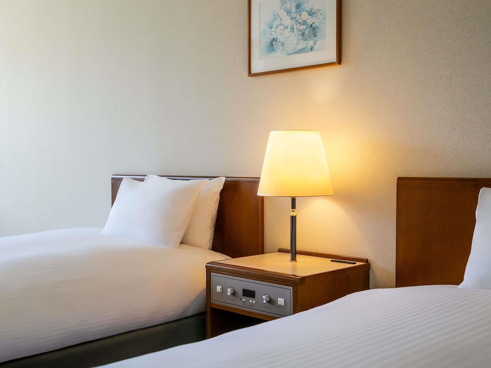 クラシックツイン 和洋室 マウンテンビュー 客室2 | メルキュール長野松代リゾート & スパ