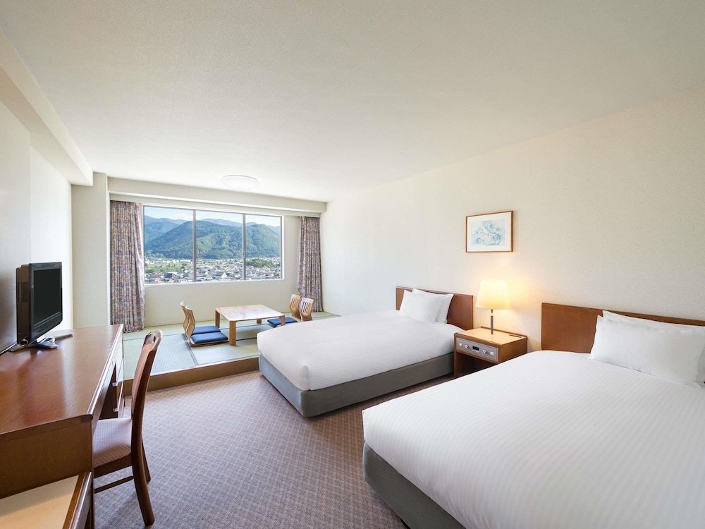 クラシックツイン 和洋室 マウンテンビュー | メルキュール長野松代リゾート & スパ