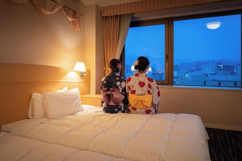 デラックスハリウッドツインルーム 禁煙 客室3 | ひだホテルプラザ