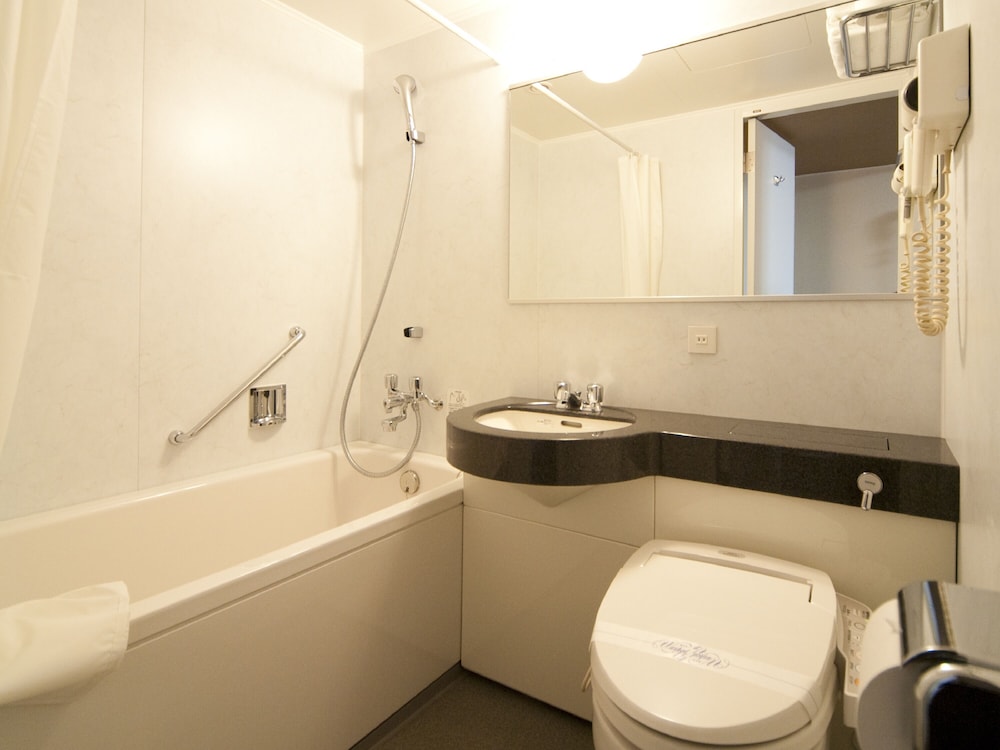 スタンダード ツインルーム 禁煙 バスルーム0 | ひだホテルプラザ