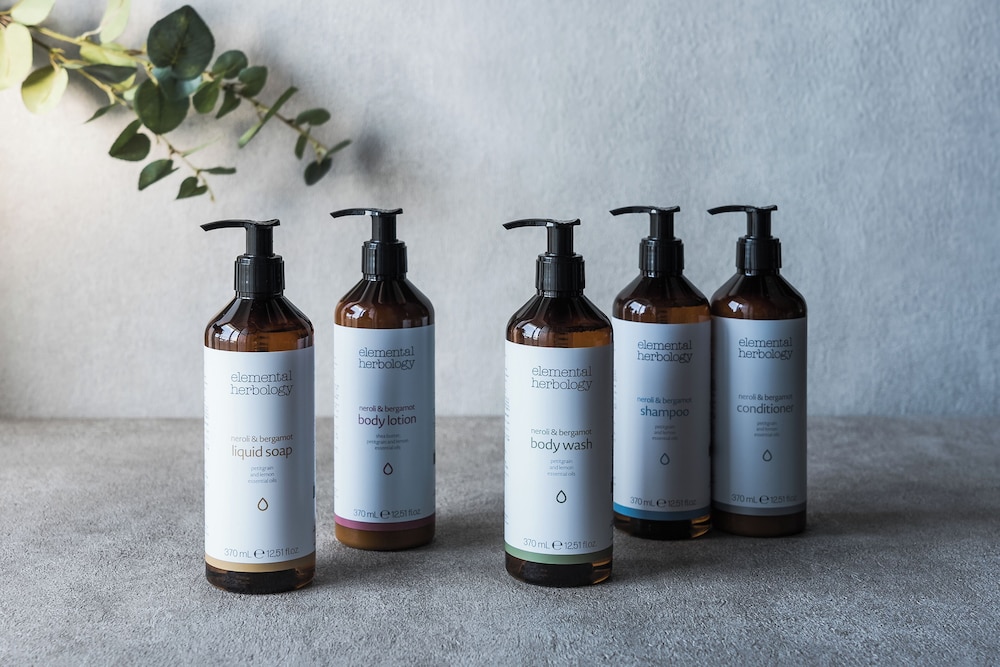 クラシック ルーム ベッド (複数台) シービュー 客室の設備とサービス0 | メルキュール京都宮津リゾート & スパ