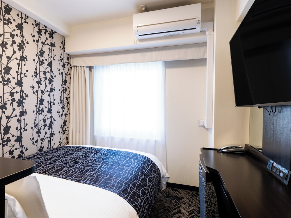 ダブルルーム ダブルベッド 1 台 禁煙 | アパホテル〈大阪谷町四丁目駅前〉