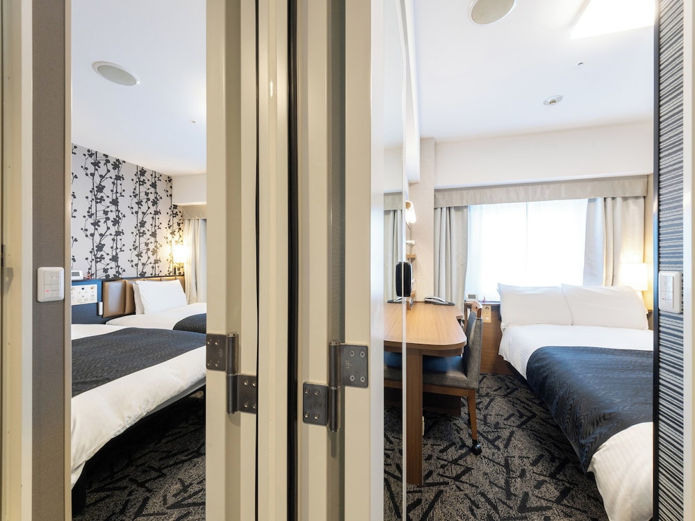 コネクティングルーム [セミダブル + ツイン] 禁煙 | アパホテル〈天王寺駅前〉