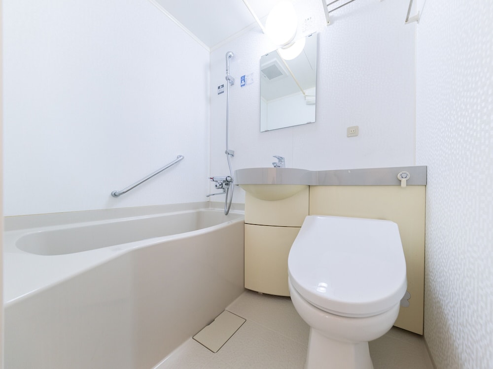 エコノミー ダブルルーム 禁煙 (120cm Bed) バスルーム0 | アパホテル〈天王寺駅前〉