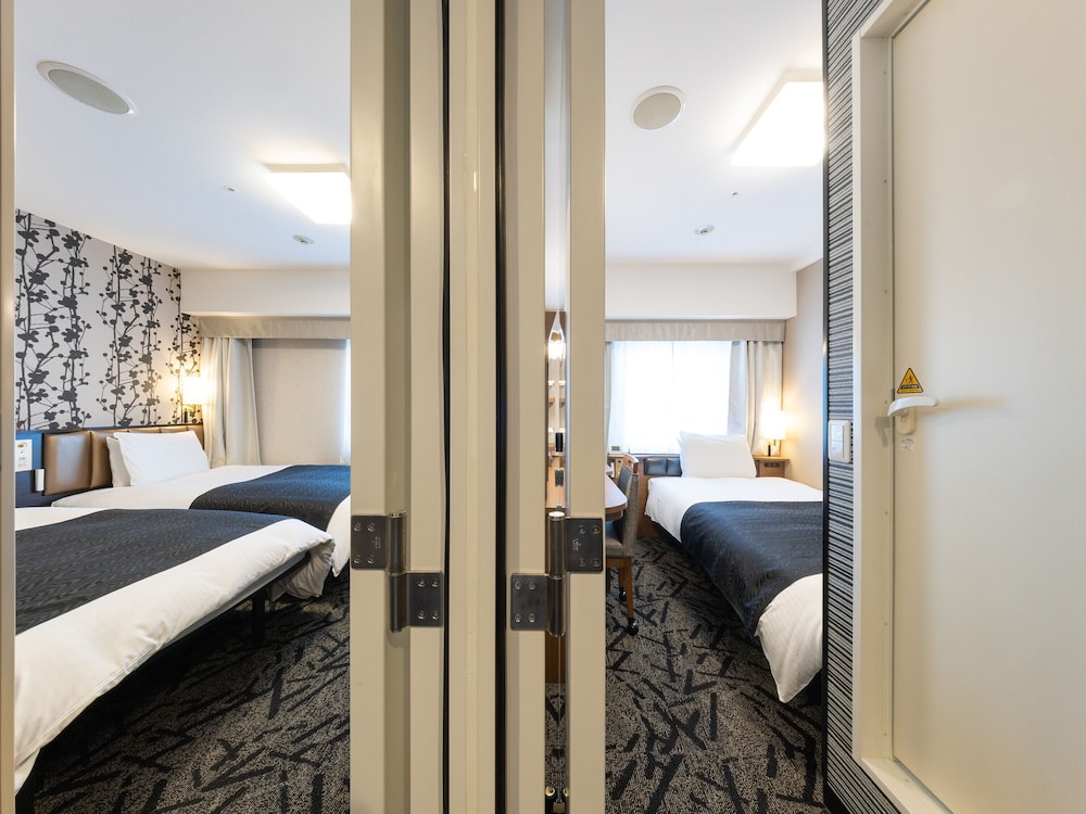 コネクティングルーム [シングル + ツイン] 禁煙 | アパホテル〈天王寺駅前〉