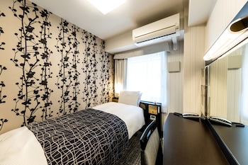 アパホテル〈京都駅前中央口〉