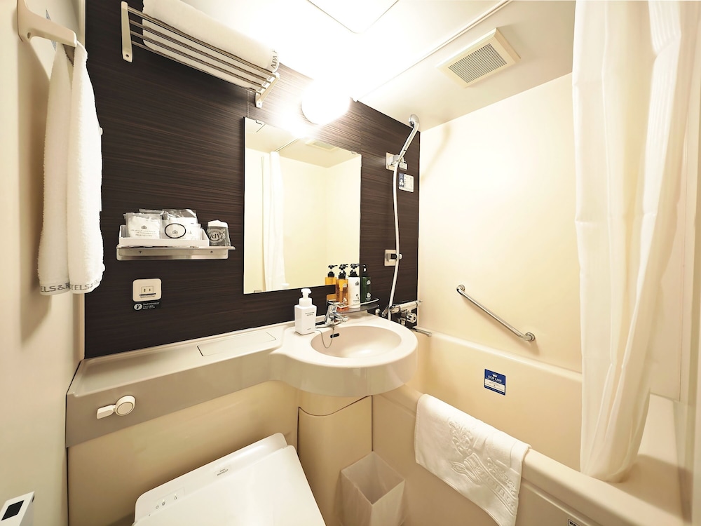 ツインルーム 喫煙可 バスルーム1 | アパホテル〈京都駅堀川通〉