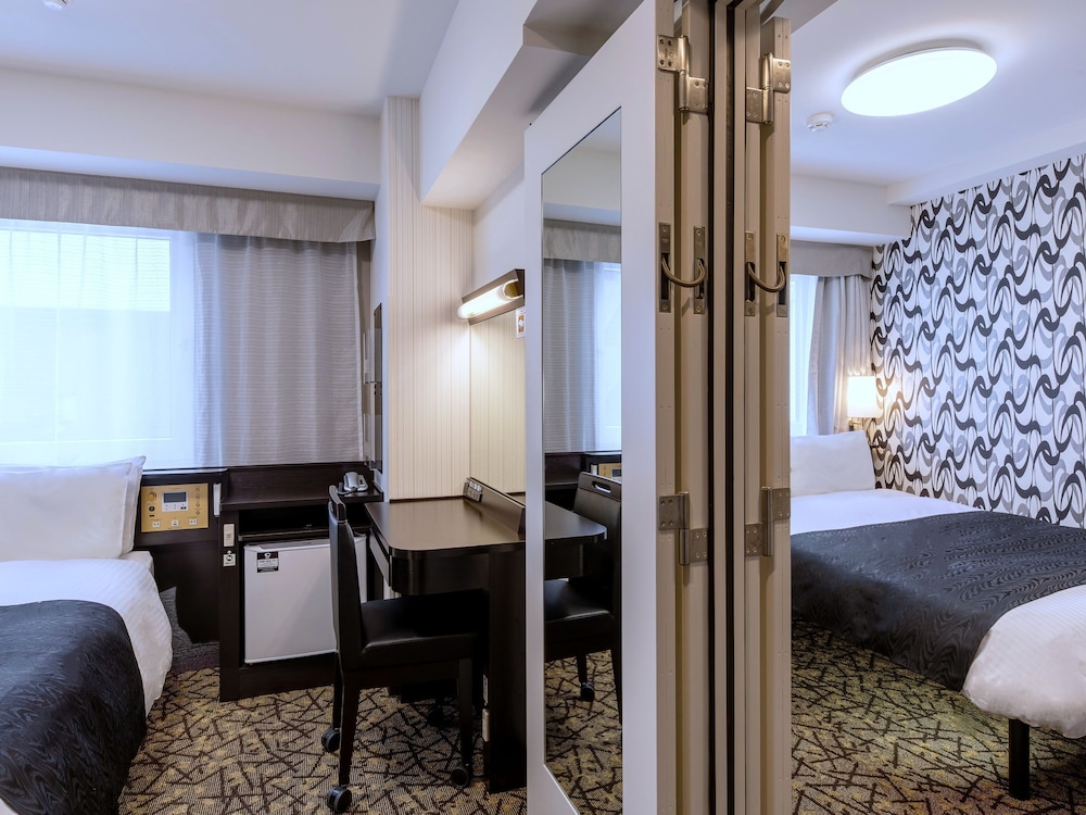 コネクトルーム 2名利用 禁煙 | アパホテル〈札幌大通駅前西〉