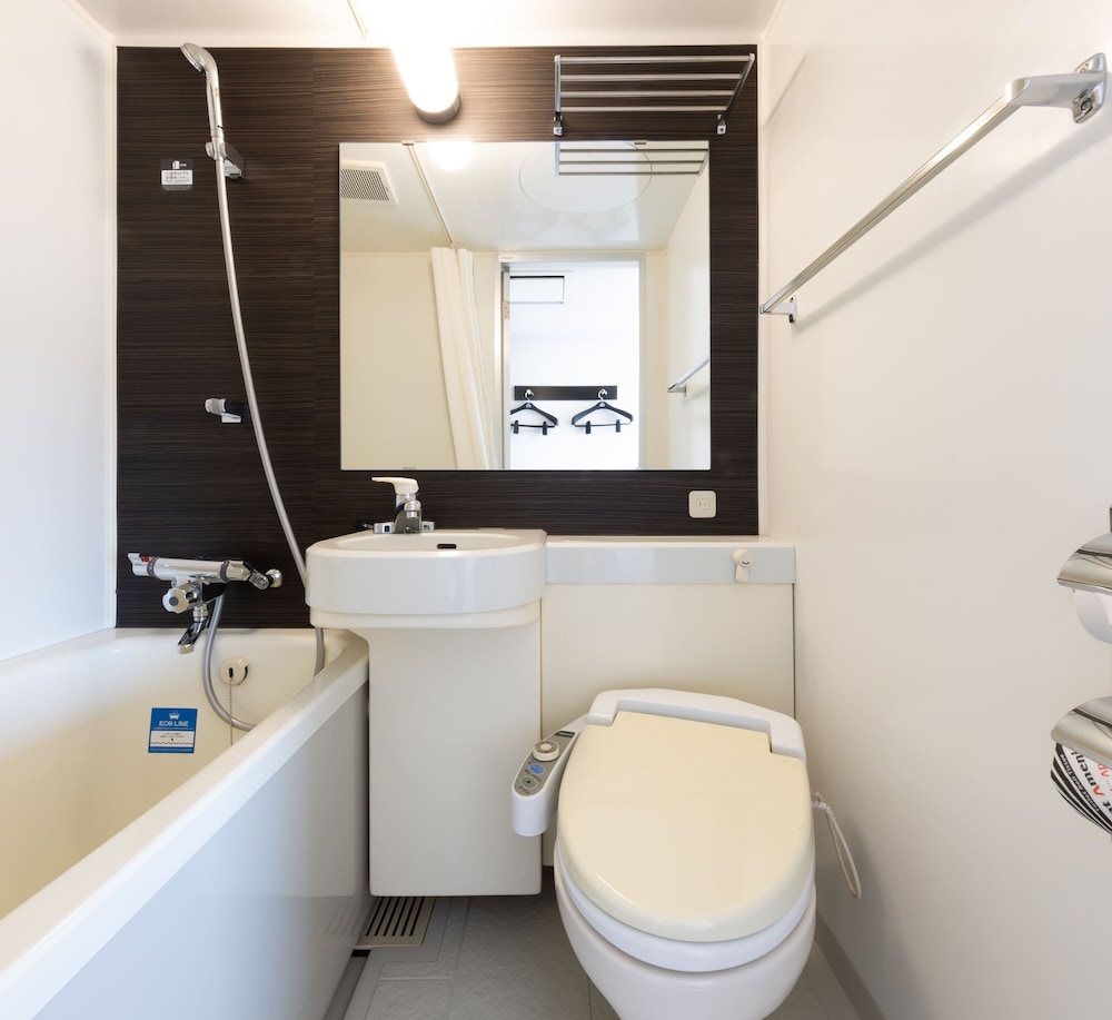 セミダブルルーム　禁煙 バスルーム0 | アパホテル & リゾート〈東京ベイ潮見〉