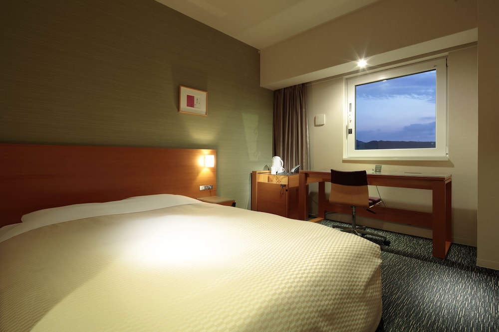 クイーン ルーム（禁煙） 客室1 | カンデオホテルズ福山