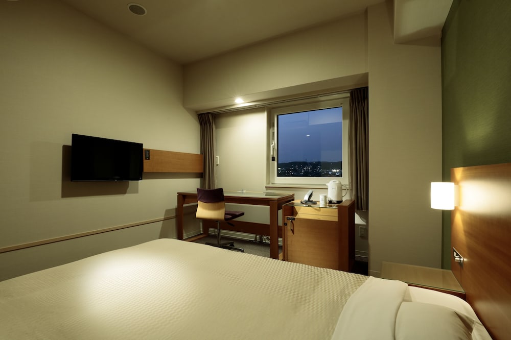 スタンダード ダブルルーム 禁煙 (14m2) 客室3 | カンデオ ホテルズ 半田