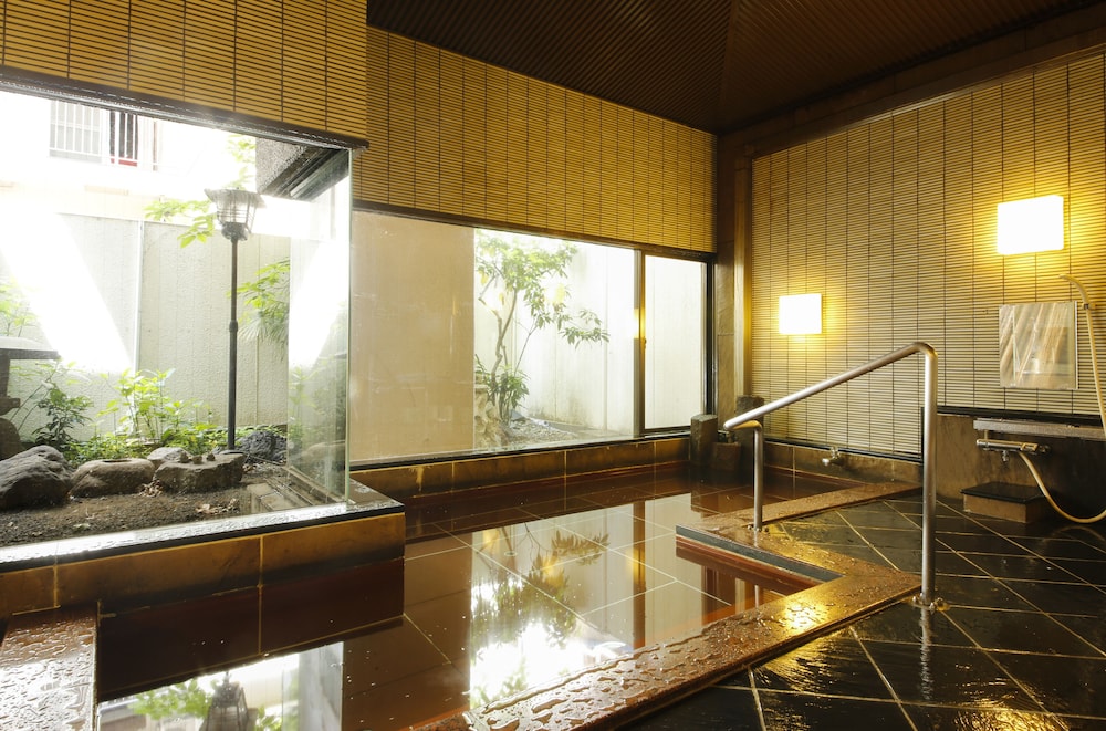 (禁煙) 和室 6畳 バスルーム1 | 旅館 くら本