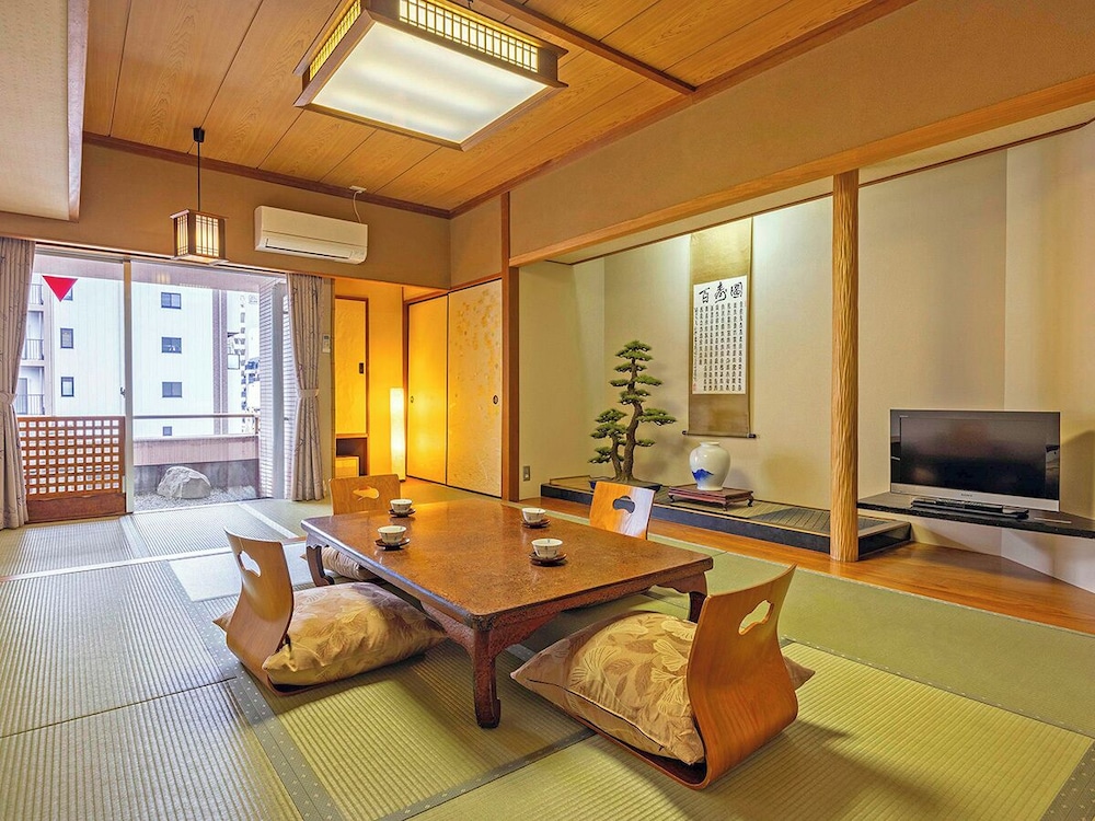 客室1 | 旅館 くら本