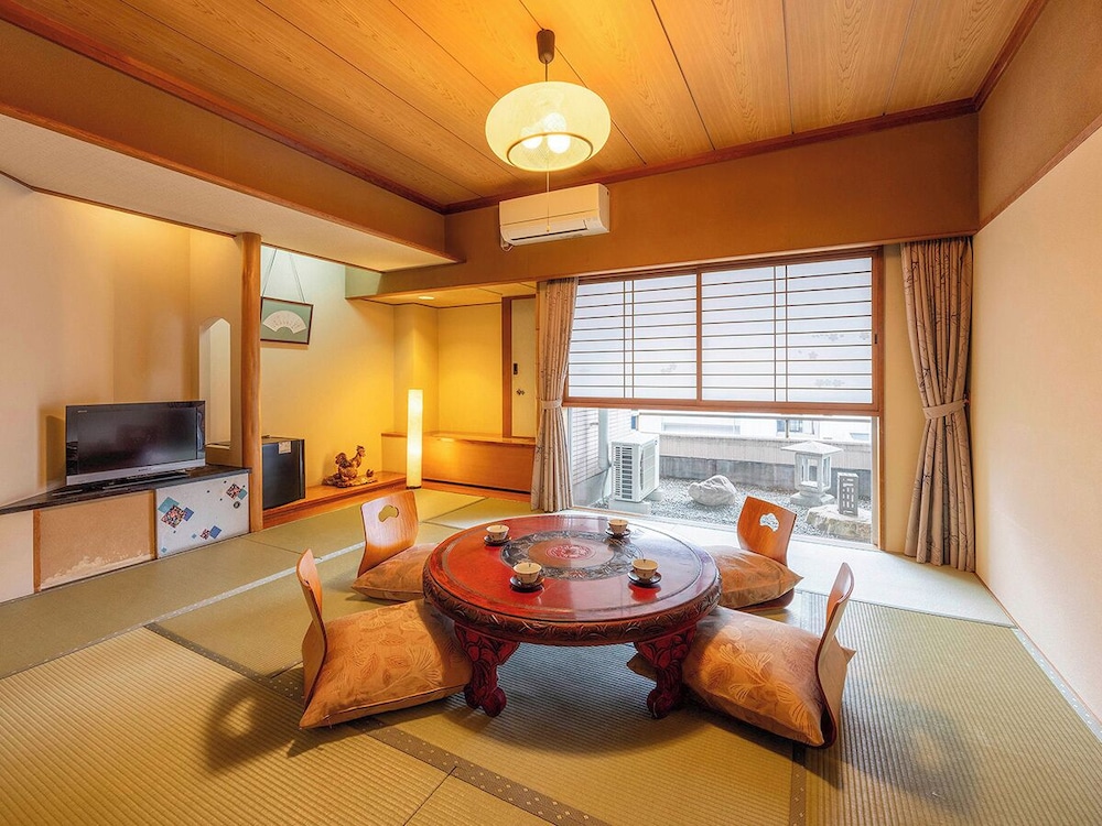 (禁煙) 和室 10畳 客室2 | 旅館 くら本