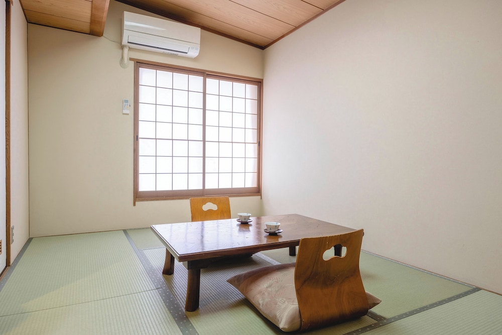 (禁煙) 和室 6畳 | 旅館 くら本