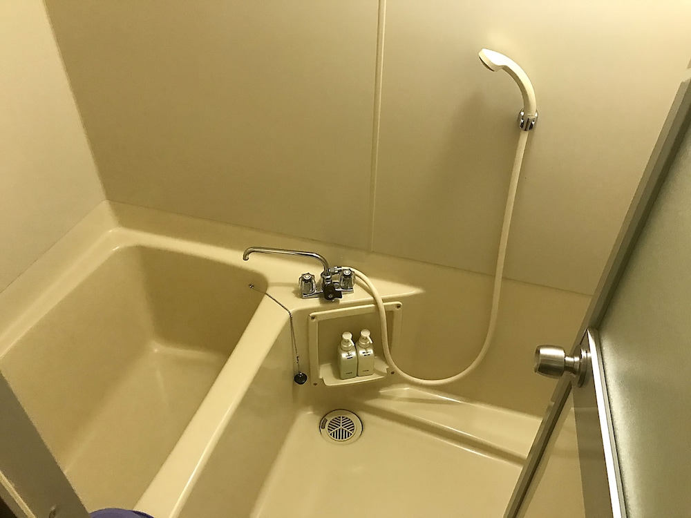 トラディショナル ルーム ベッド (複数台) (10 Tatami Mats) バスルーム0 | 旅館 くら本